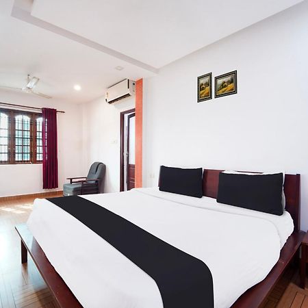 Super Townhouse City Center Ernakulam Kochi Exteriér fotografie