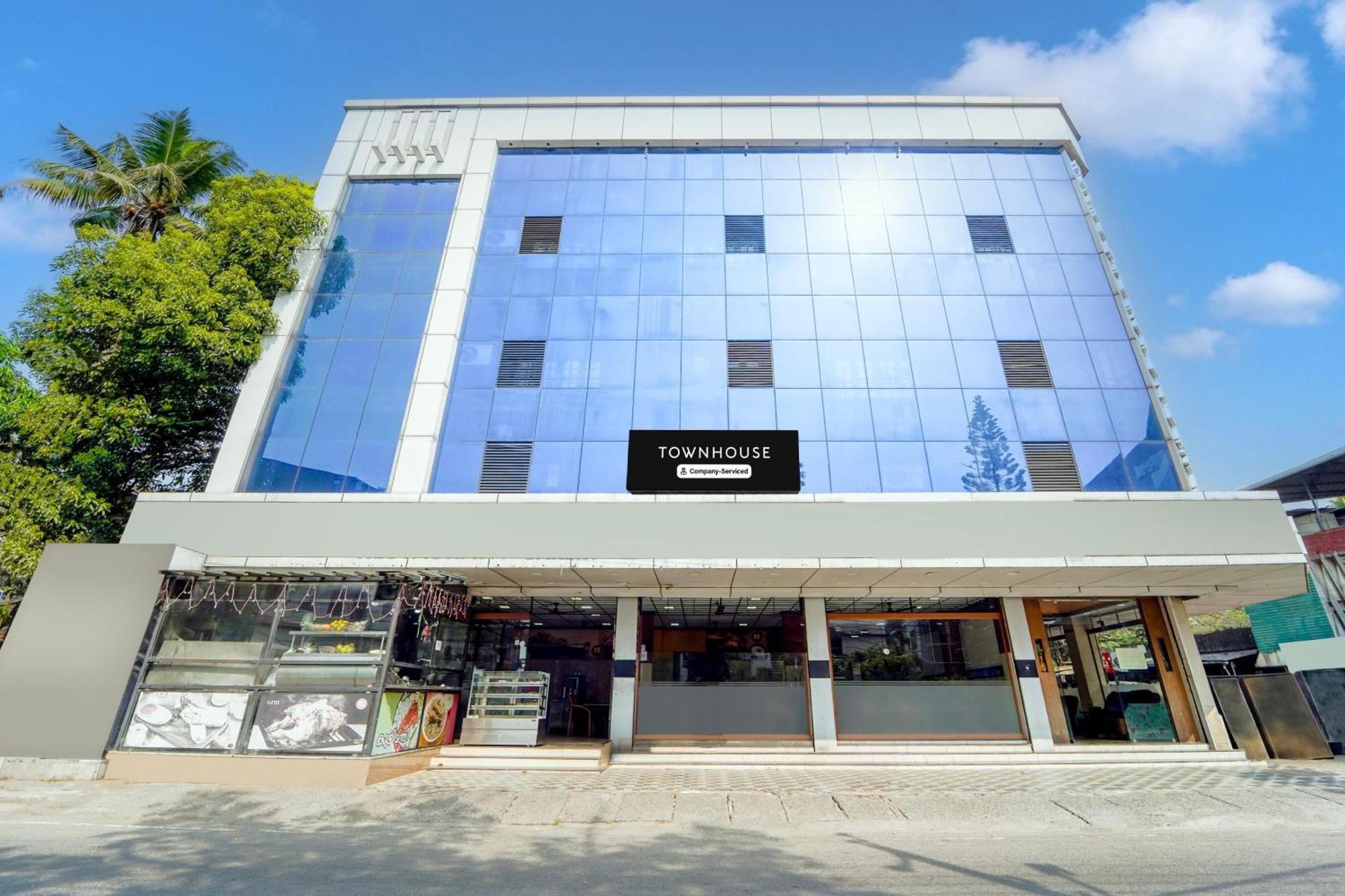 Super Townhouse City Center Ernakulam Kochi Exteriér fotografie