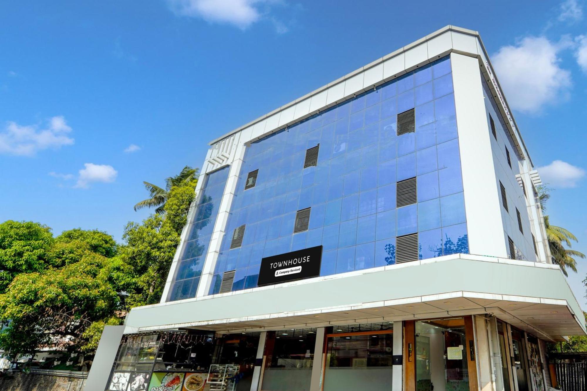 Super Townhouse City Center Ernakulam Kochi Exteriér fotografie